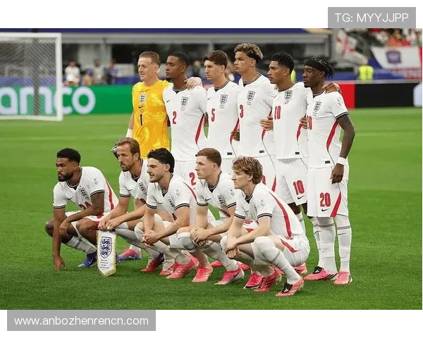 世界杯英格兰与加纳比赛后防线的关键战术布置与防守策略解析 世界杯英格兰与加纳比赛后防线的关键战术布置与防守策略解析